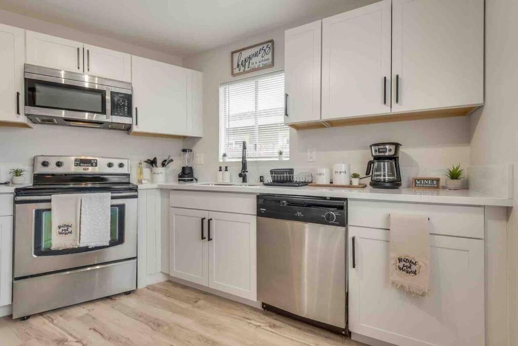 Cozy Home! 16 Min Away From Strip And Fremont Las Vegas Luaran gambar